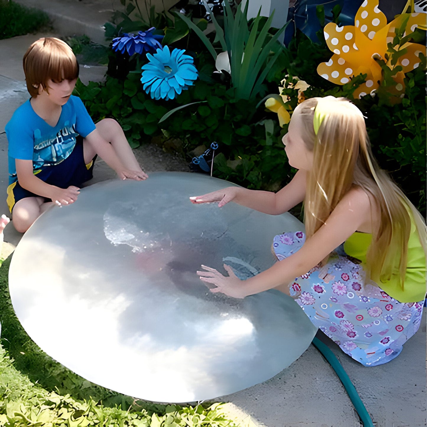Stretchy Bubble Ball with Lightweight Design for Indoor and Outdoor Play