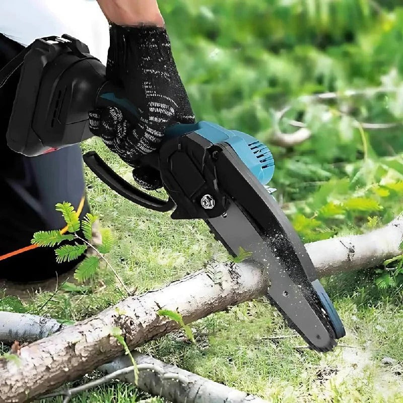 Cordless Electric Chainsaw with 1000W Motor and 30-Minute Battery, Lightweight
