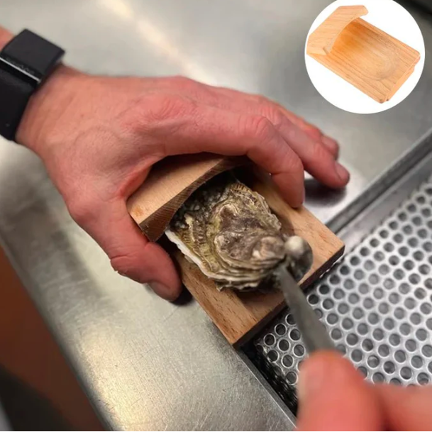 Wooden Oyster Shucking Clamp with Table Edge Mount and Screw Tightening