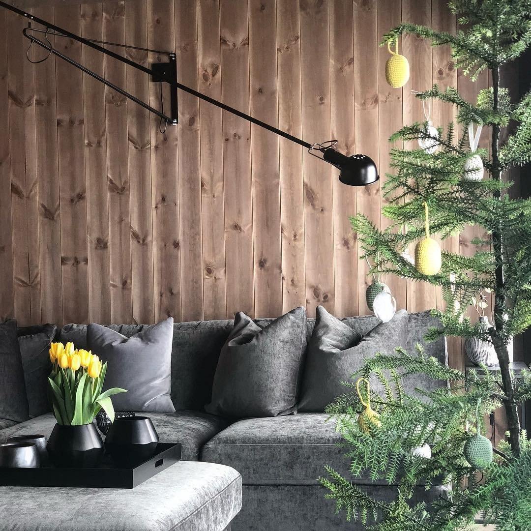 Adjustable Wall Lamp with Swinging Arm and Cast Iron Counterweight, 80.7 inches