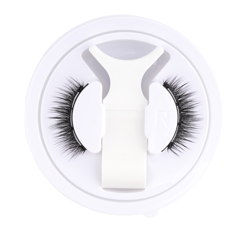 Magnetic Eyelashes with 3D Fiber Design and Precision Applicator Tool