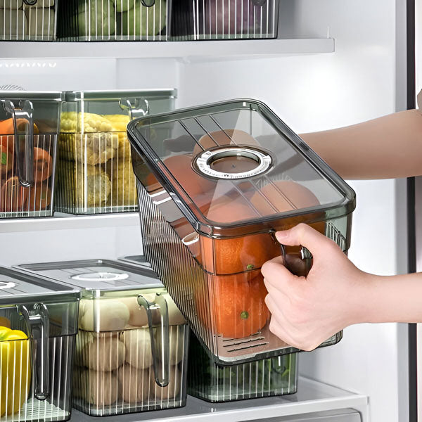 Transparent Refrigerator Storage Box with Ventilated Lid and Stackable Design