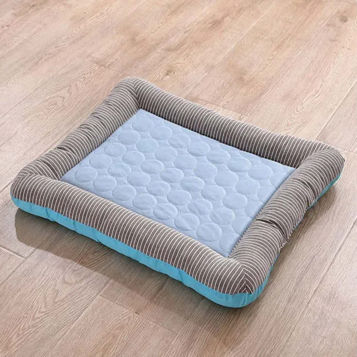 Breathable Pet Cooling Mat with Ice Silk Surface and Reinforced Stitching, Three Sizes