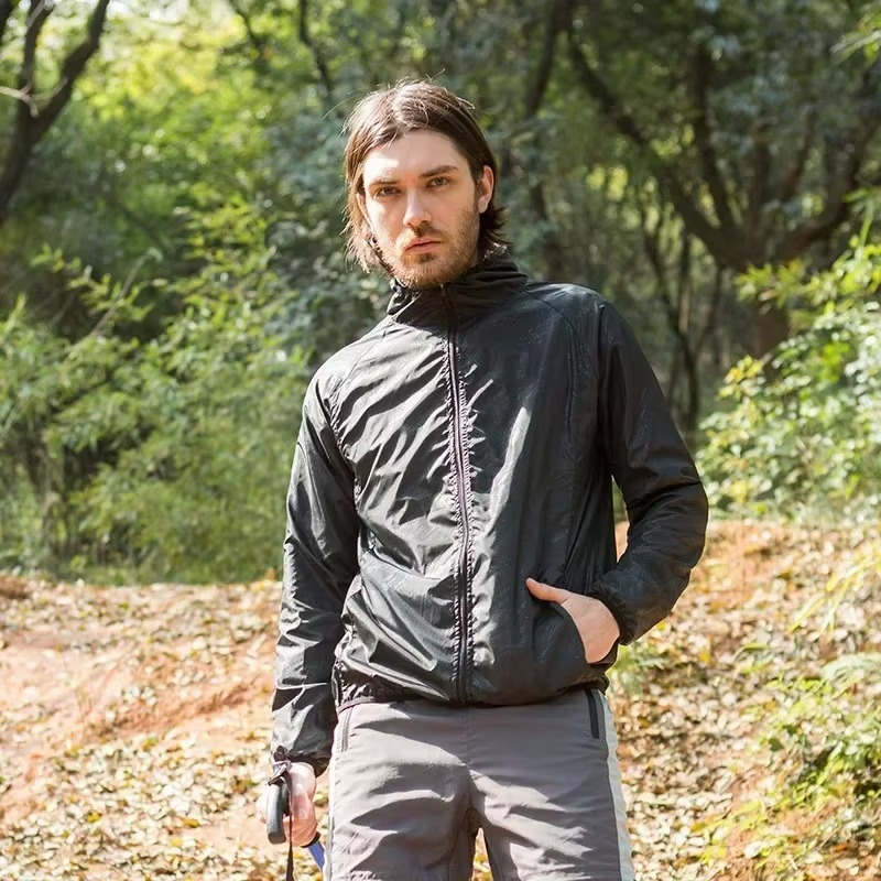Outdoor Jacket with Adjustable Hood and Water Repellent Fabric for Men and Women