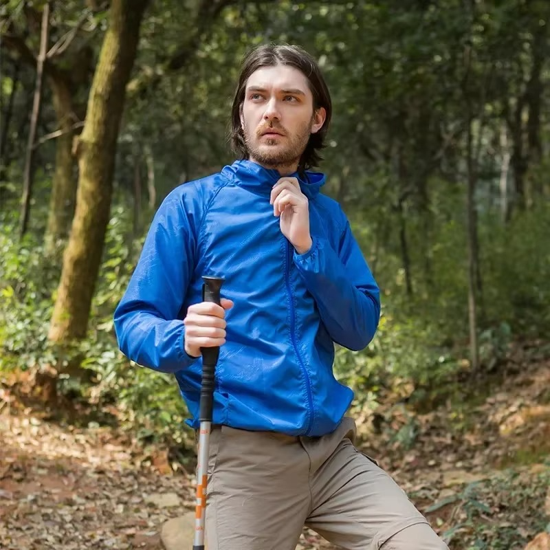 Outdoor Jacket with Adjustable Hood and Water Repellent Fabric for Men and Women