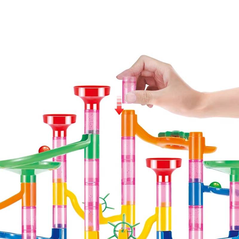 Marble Run Construction Set with 133 Pieces and Button Release Funnel