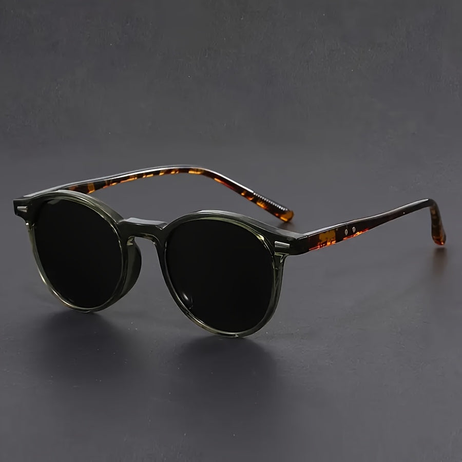 Round Tortoiseshell Sunglasses with Black Brown Pattern and Polycarbonate Frame