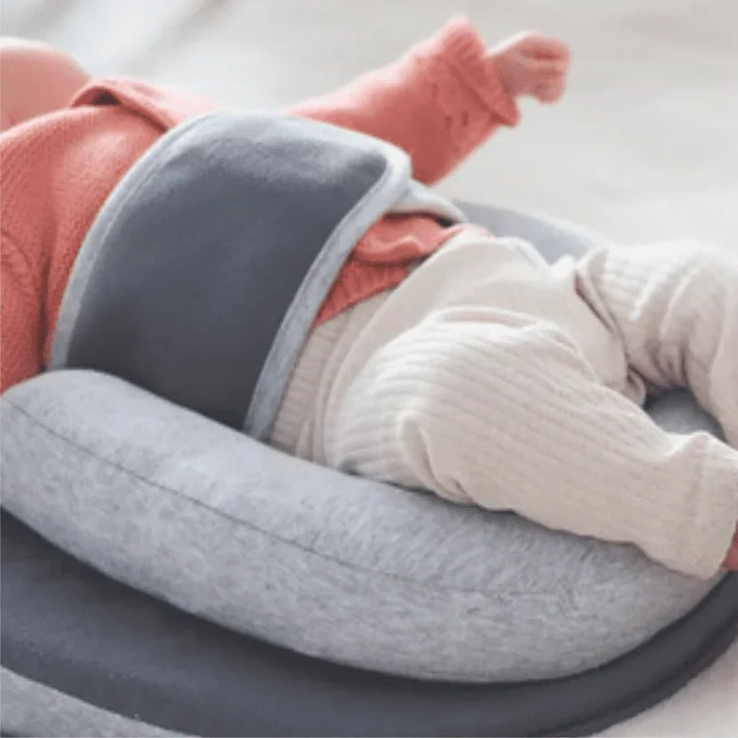 Baby Reflux Sleep Bed with 15-Degree Incline and Adjustable Leg Cushion for Newborns 0-12 Months