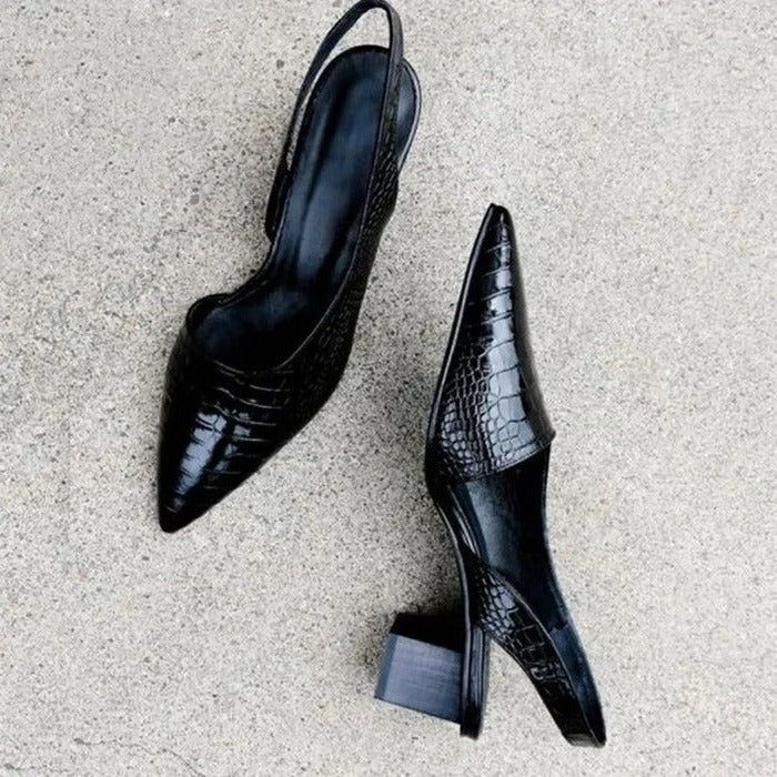 Women’s Everyday Support Pumps with Low-Cut Dress Design