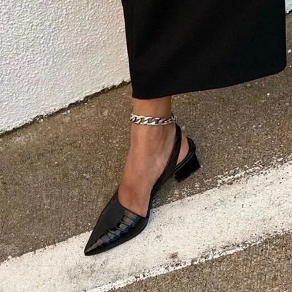 Women’s Everyday Support Pumps with Low-Cut Dress Design