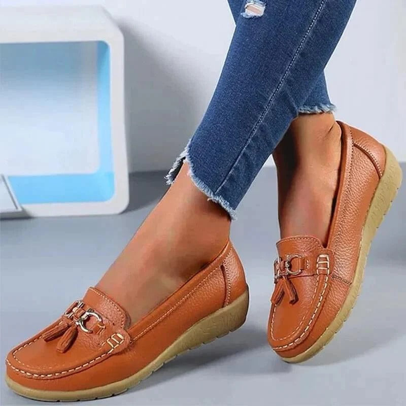 Women’s Everyday Support Pumps with Simple Low-Cut Dress Design