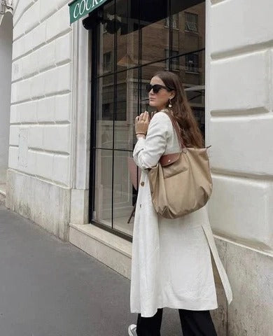 Luxury Structured Top-Handle Bag with Spacious Interior and Timeless Design