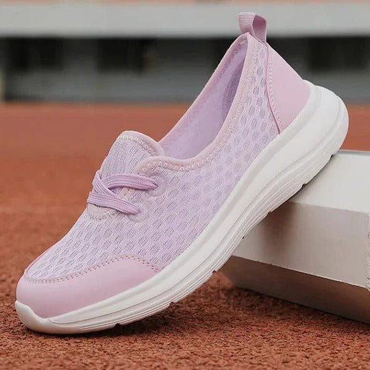 Casual Walking Shoes with Supportive Three-Zone Footbed