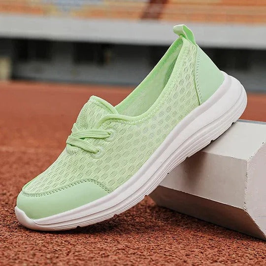 Casual Walking Shoes with Supportive Three-Zone Footbed