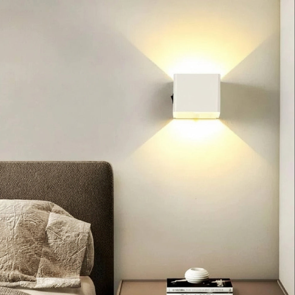 Magnetic Wall Light with Rechargeable Battery and Adjustable Brightness