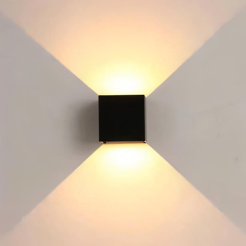 Magnetic Wall Light with Rechargeable Battery and Adjustable Brightness