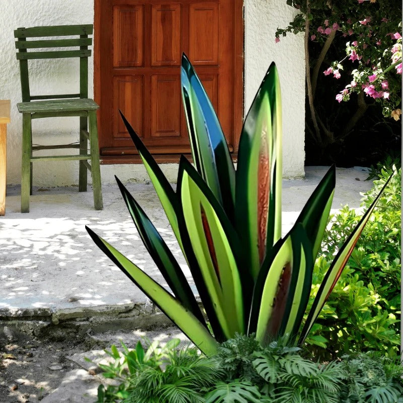 Metal Agave Plant Decorative Accent with Rust Finish and Weather Resistant Coating
