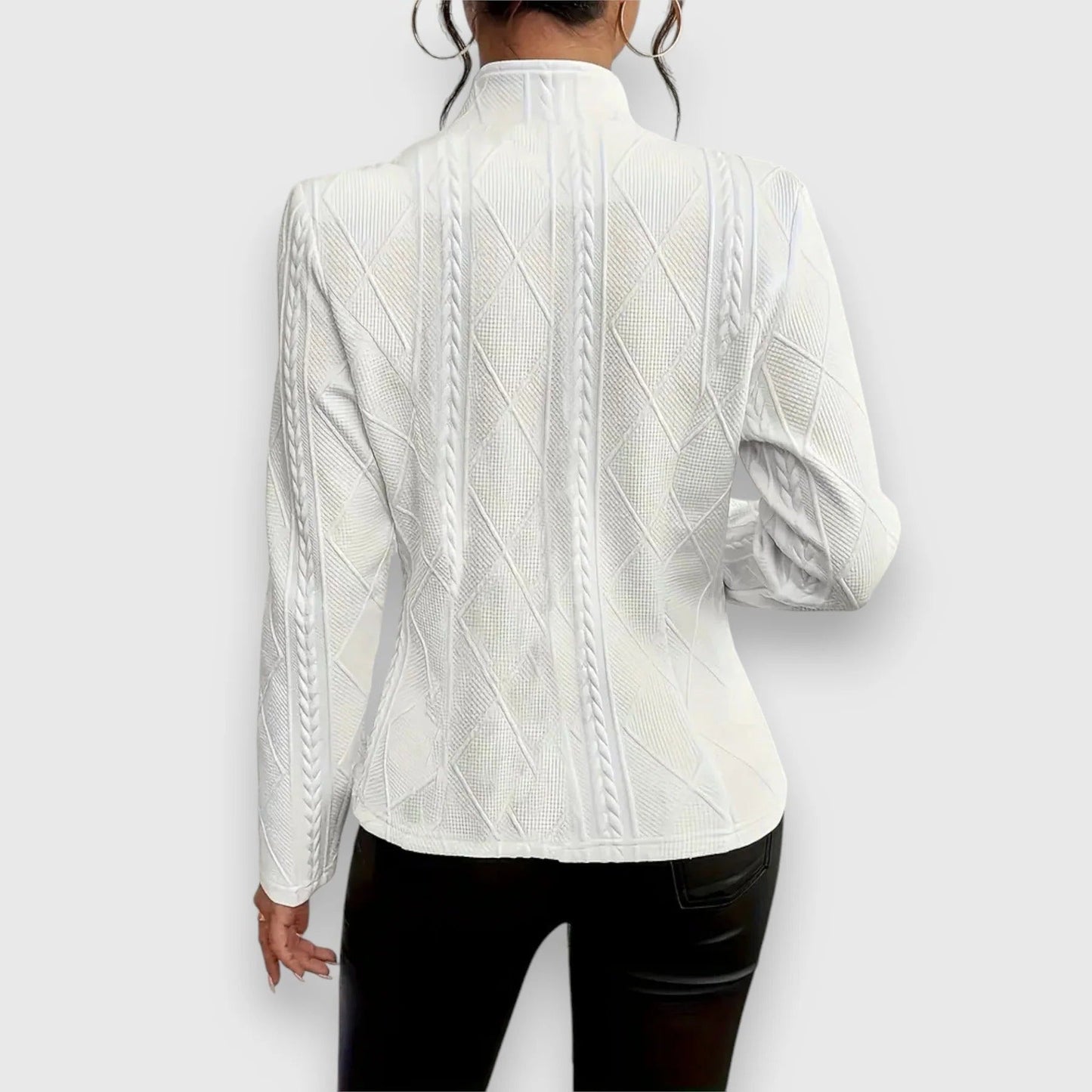 Womens Water Repellent Jacket with Breathable Structure and Multiple Pockets