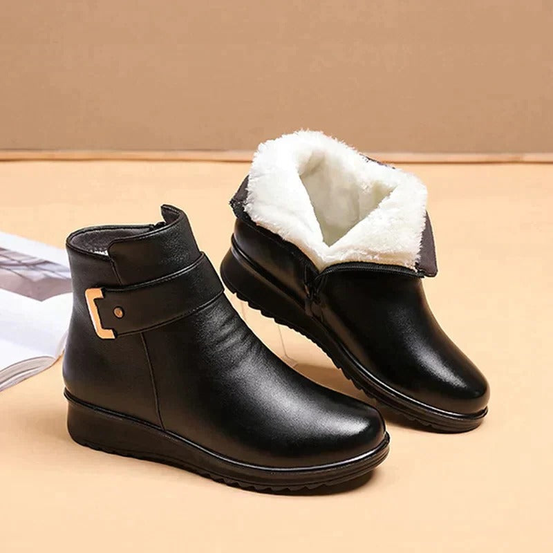Ankle Boot with Arch Support and Warm Lining, Lace-Up Closure