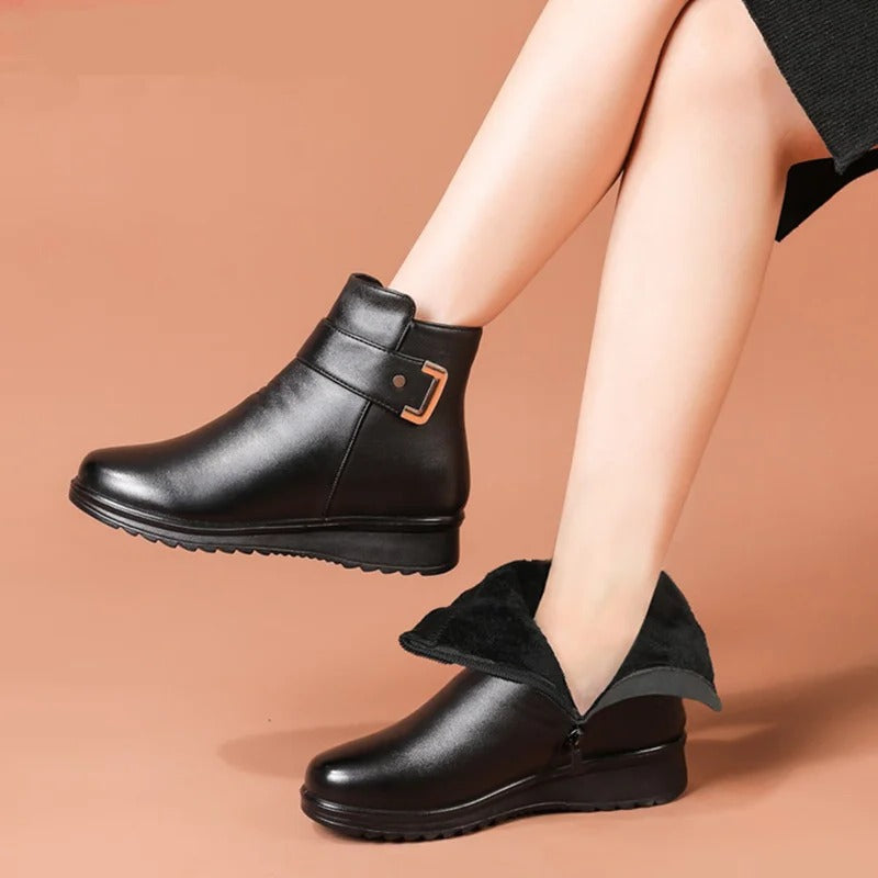 Ankle Boot with Arch Support and Warm Lining, Lace-Up Closure