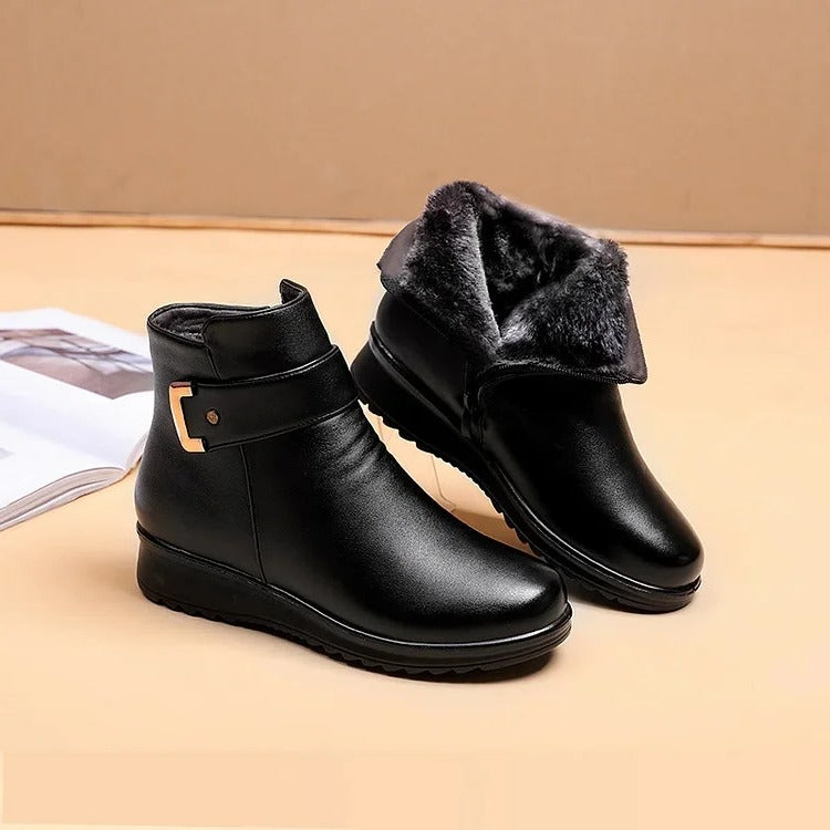 Ankle Boot with Arch Support and Warm Lining, Lace-Up Closure
