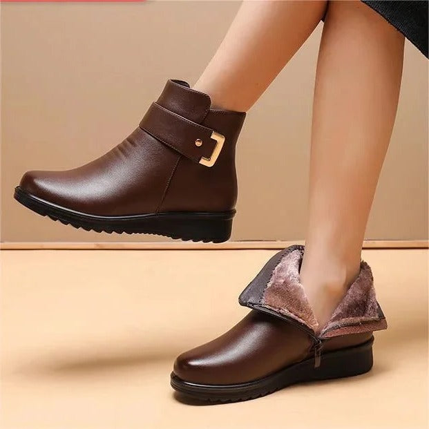 Ankle Boot with Arch Support and Warm Lining, Lace-Up Closure