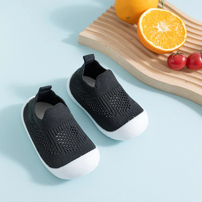 Childrens Grip Socks with Rubberized Sole