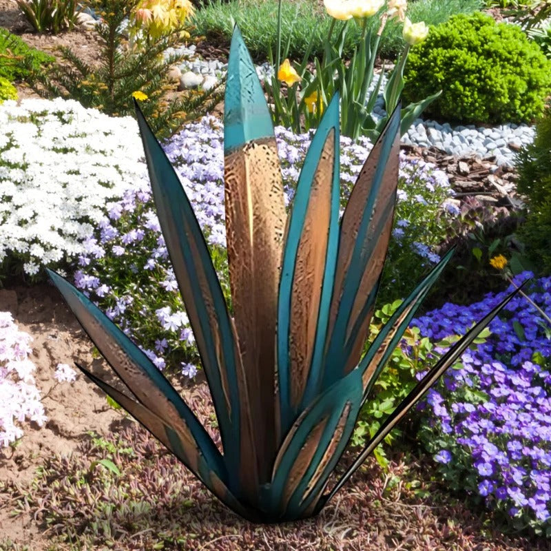 Metal Agave Plant Decorative Accent with Rust Finish and Weather Resistant Coating