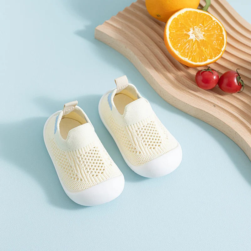 Childrens Grip Socks with Rubberized Sole
