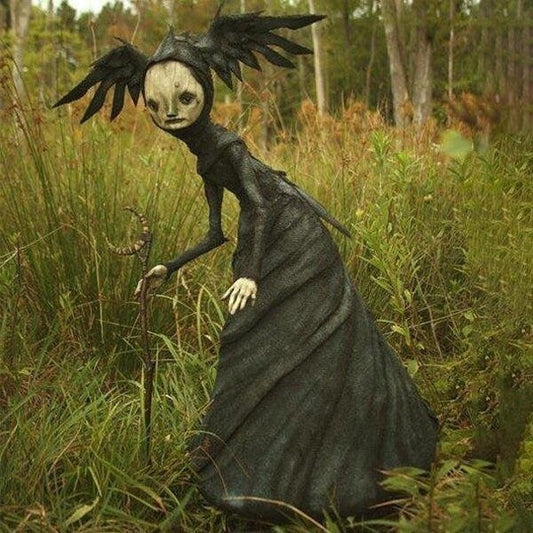 Dark Witch Sculpture Decorative Figure for Halloween Display