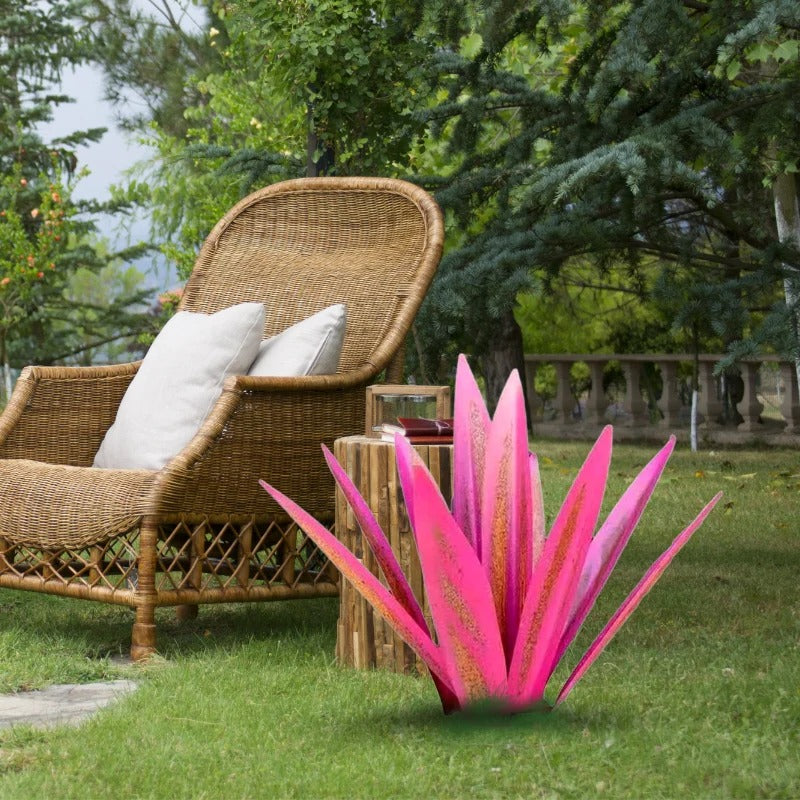 Metal Agave Plant Decorative Accent with Rust Finish and Weather Resistant Coating