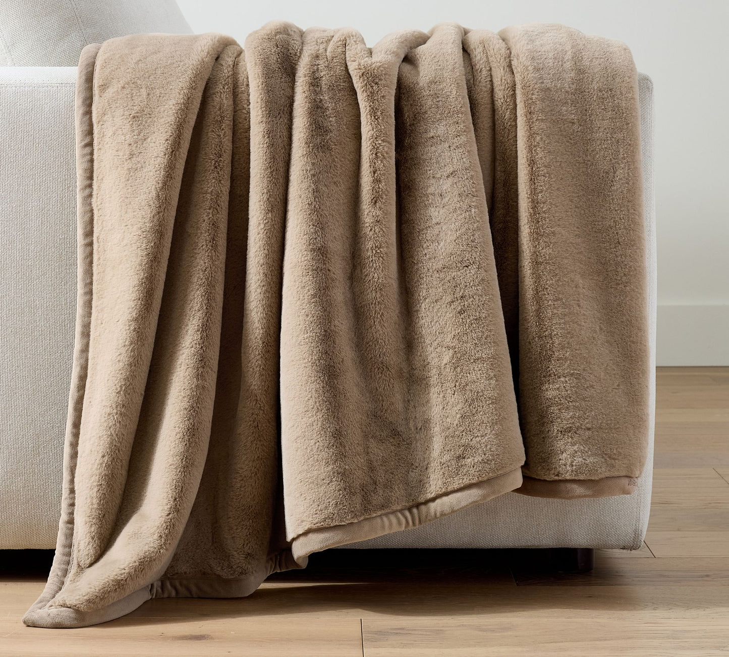 Ultra Soft Double Sided Faux Fur Blanket with Ribbed Texture Design