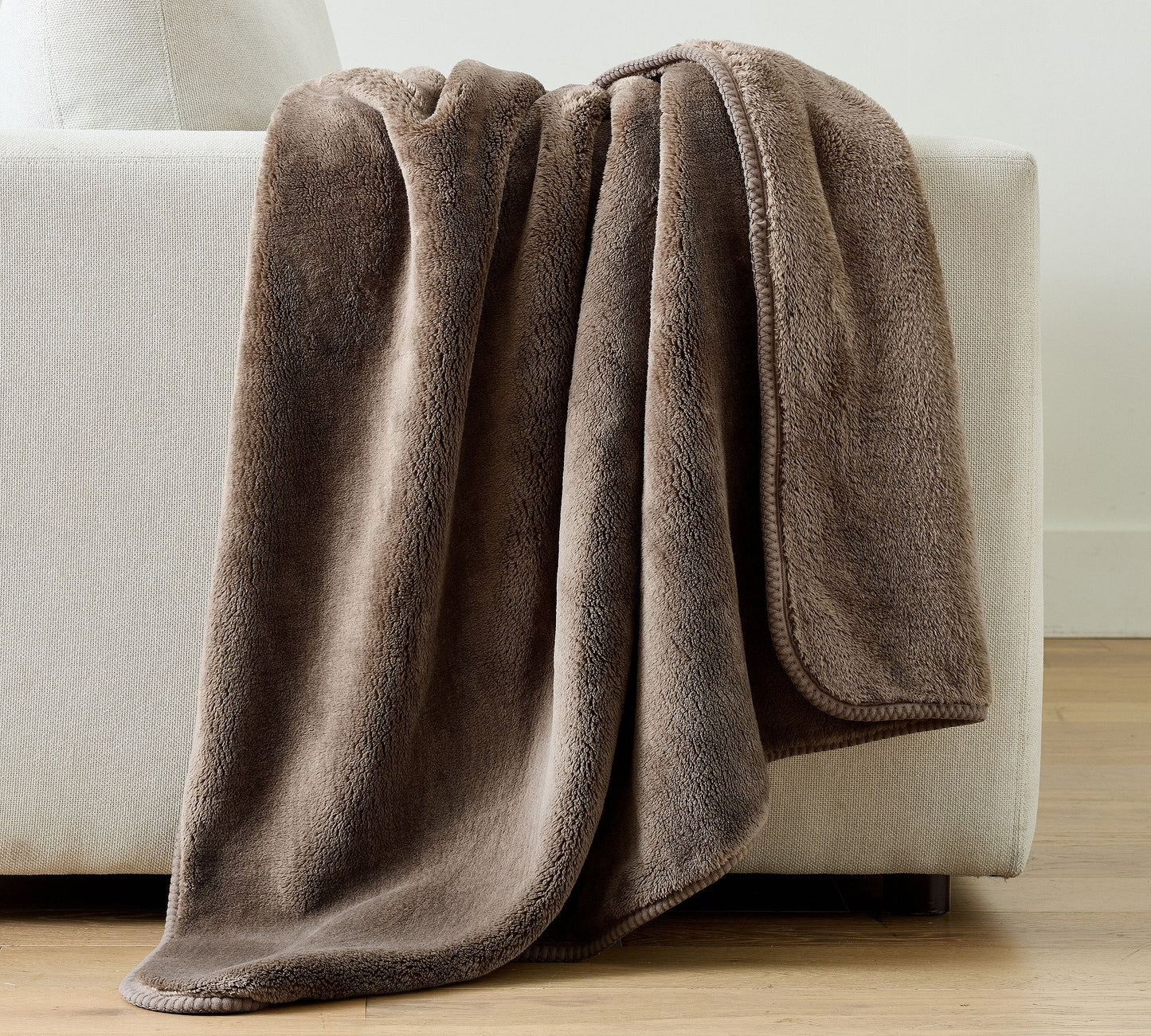 Ultra Soft Fleece Throw Blanket with Plush Ribbed Texture for Couch