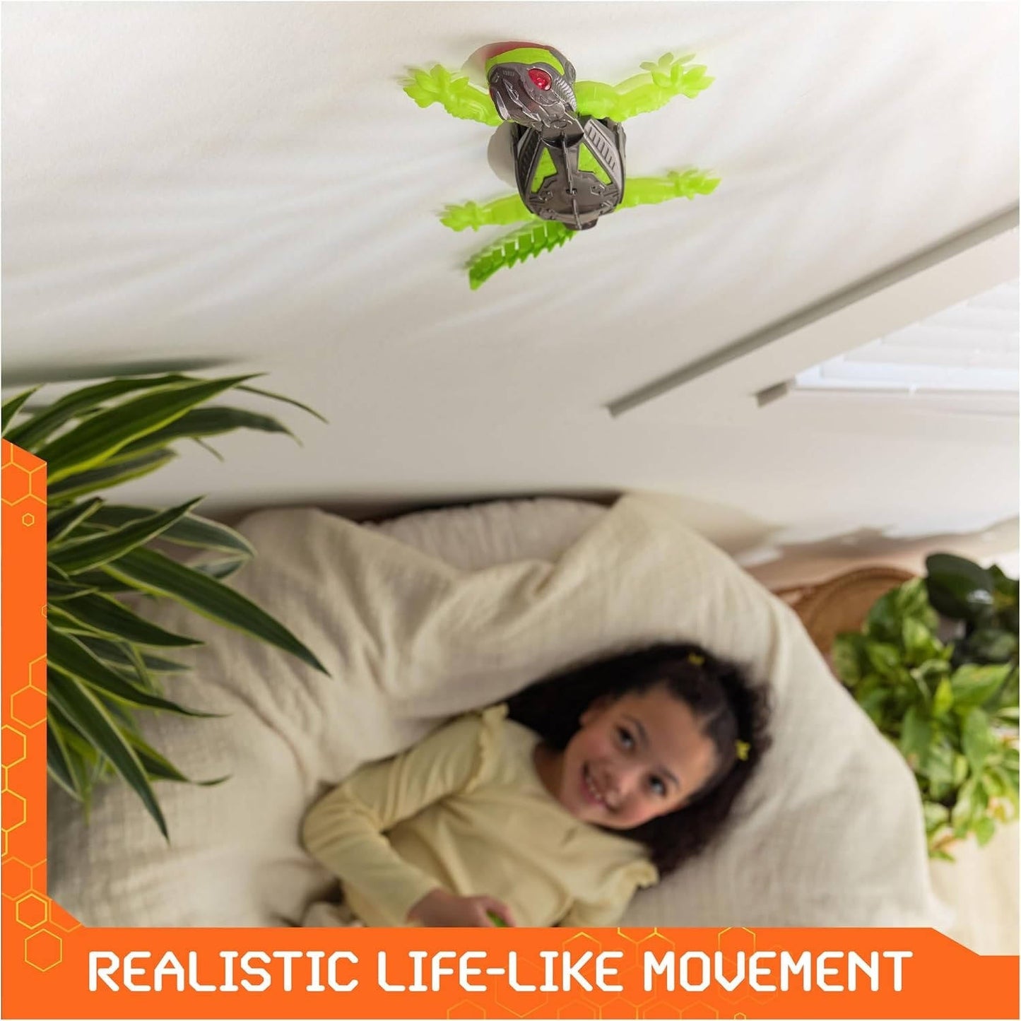 Remote Control Wall Climbing Lizard with LED Eyes and Silicone Legs