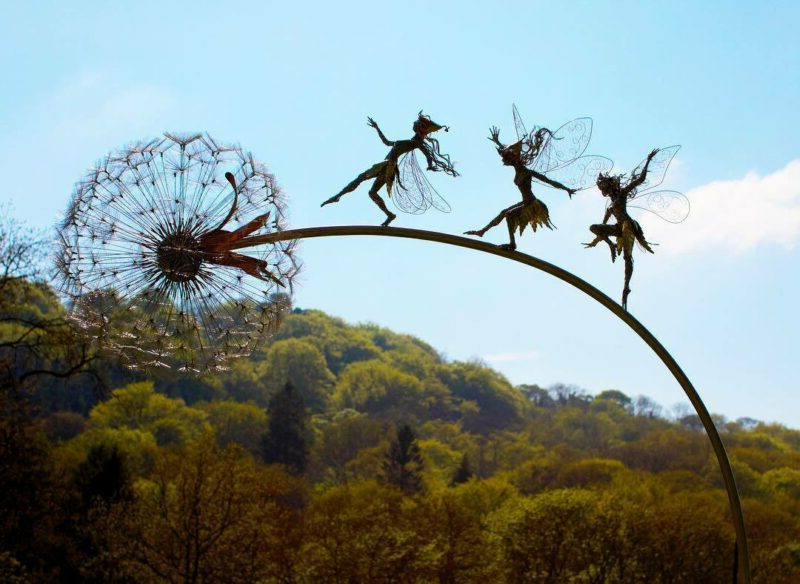 Metal Fairy Garden Stake with Dandelion Design, 25-45 Inches Tall